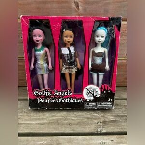Ensemble de 3 poupées Gothic Angels neuves dans leur emballage d’origine! (B)